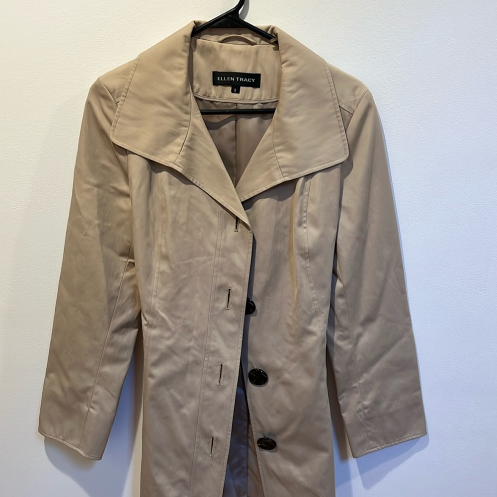 Great looking ladies jacket!